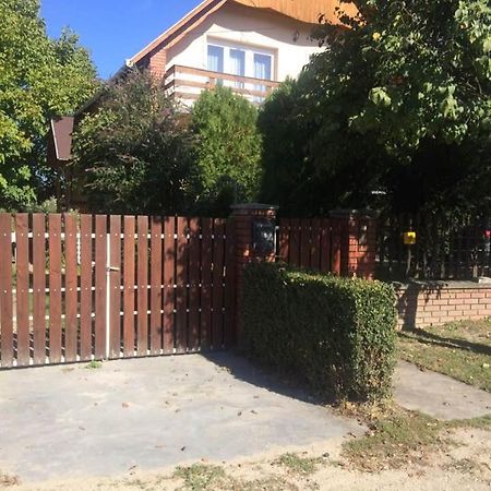 Ady Endre 9.A Apartamento Balatonfůzfő Exterior foto