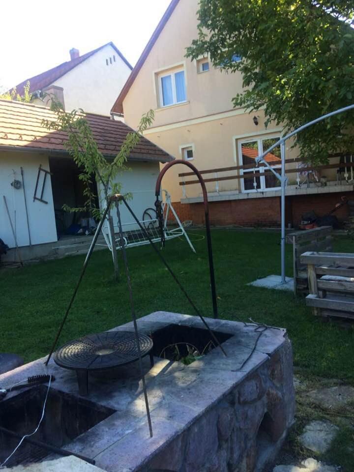 Ady Endre 9.A Apartamento Balatonfůzfő Exterior foto